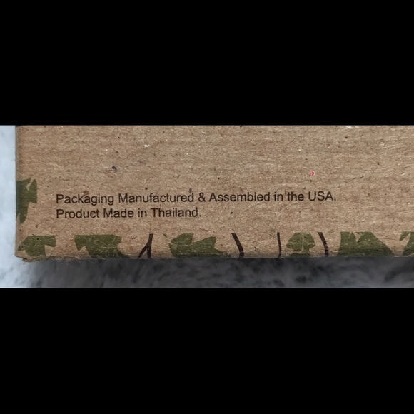 Earth Accessories Kull/Skeleton Stud Earrings New - Picture 7 of 7